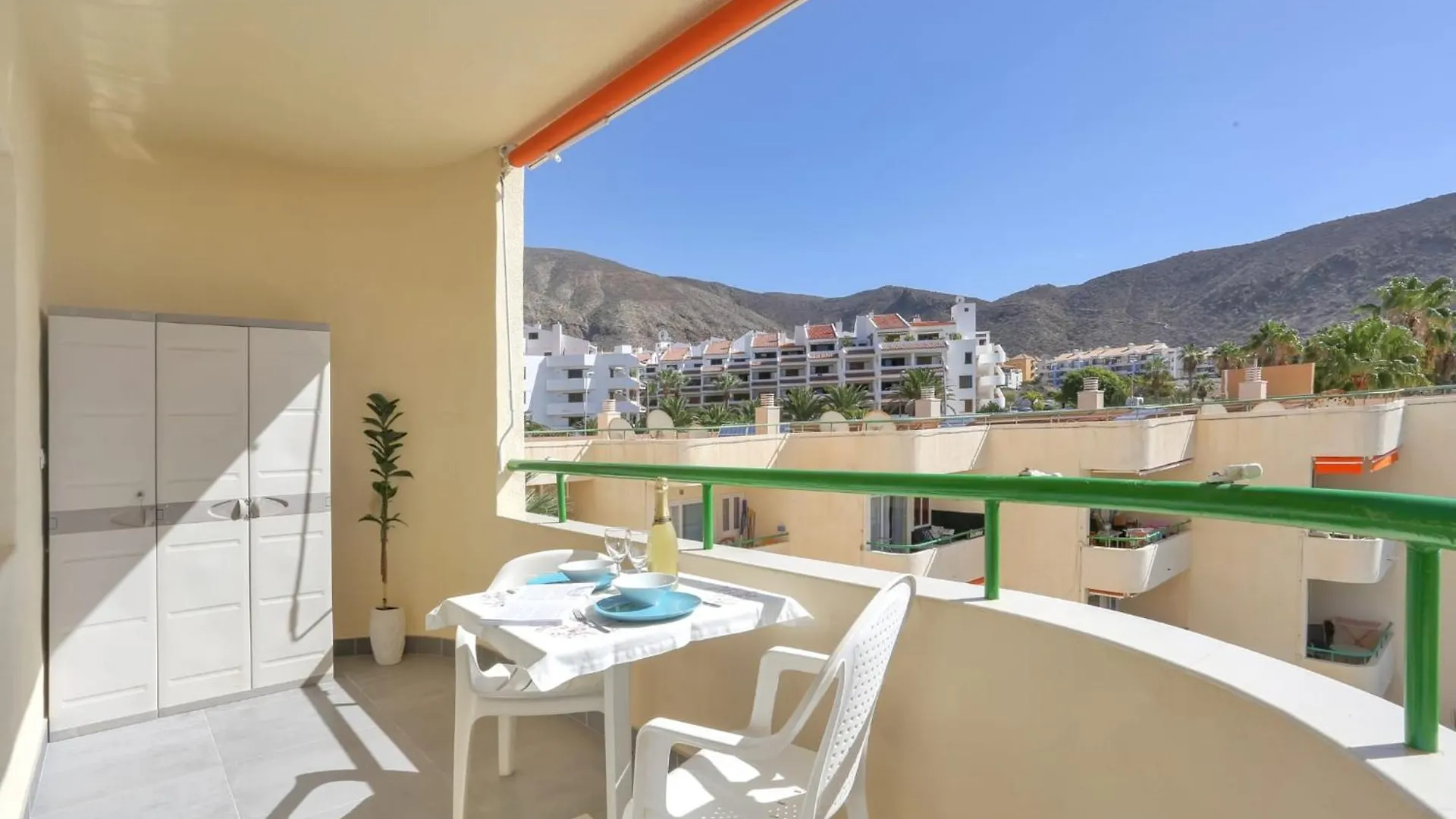 Sea Views Apartment Costamar Near The Beach Los Cristianos Los Cristianos (Tenerife)